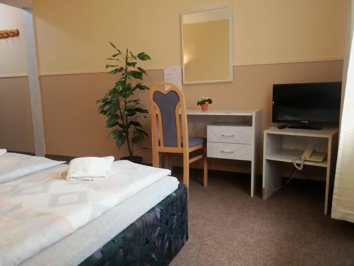 Hotel Wertheim プラハ エクステリア 写真