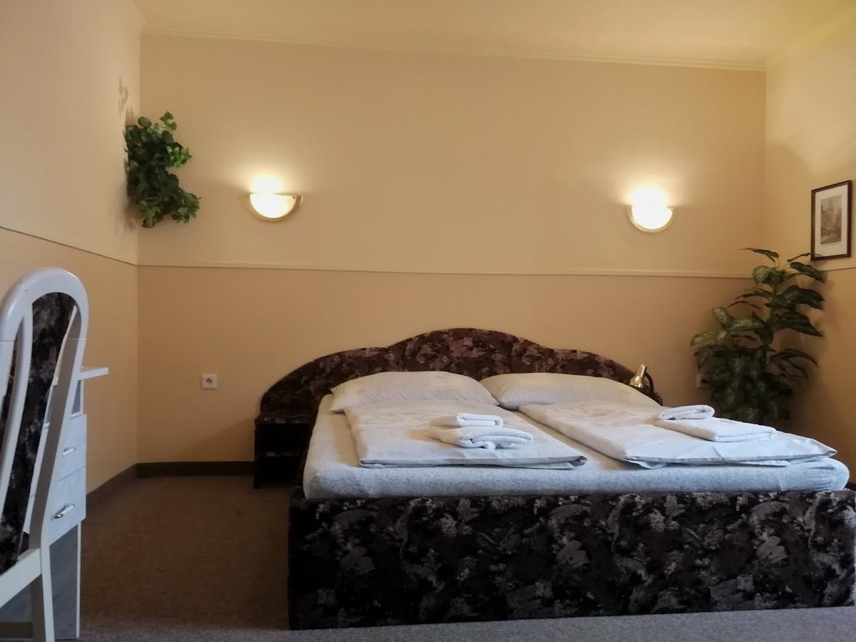 Hotel Wertheim プラハ エクステリア 写真