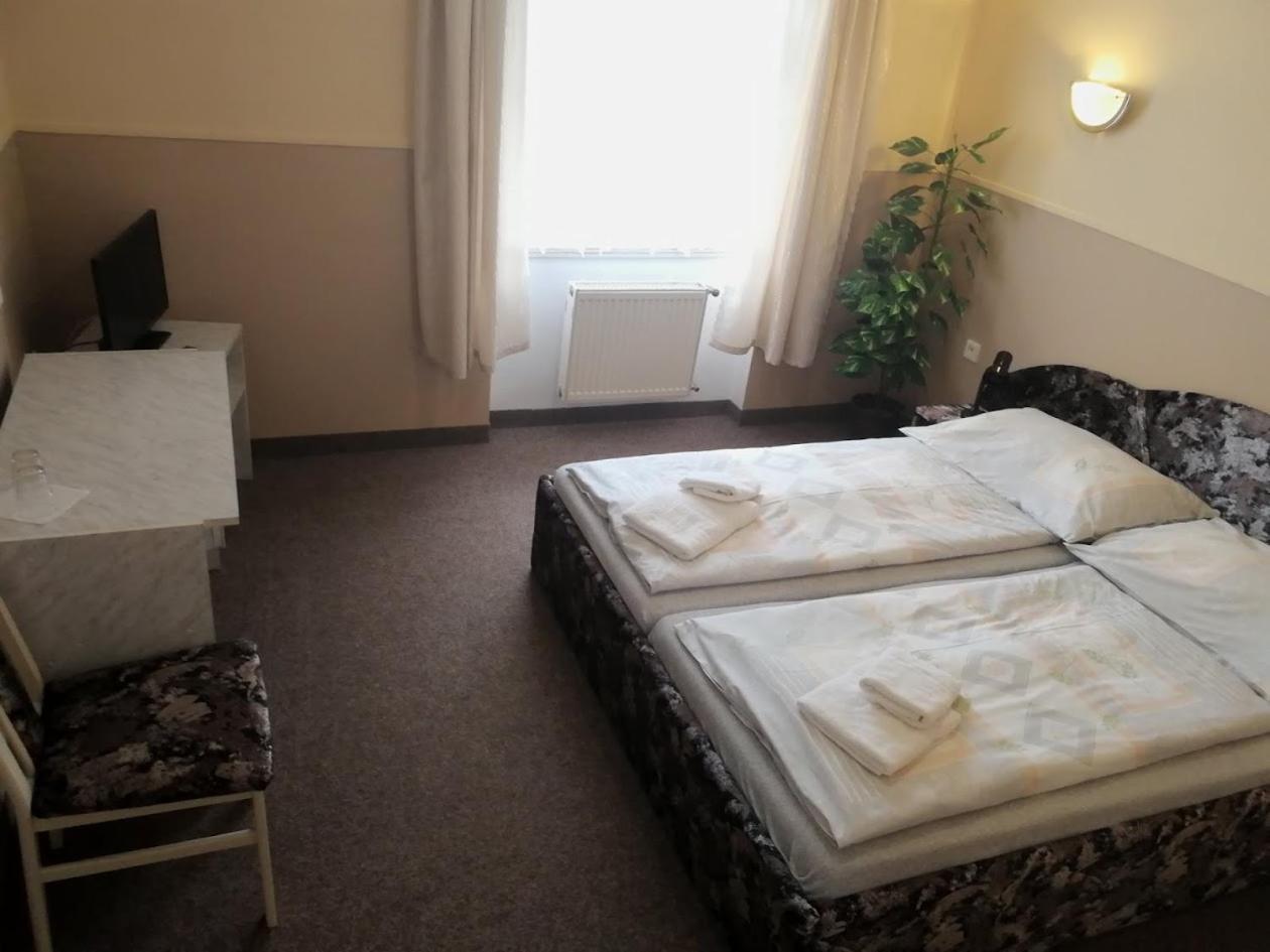 Hotel Wertheim プラハ エクステリア 写真
